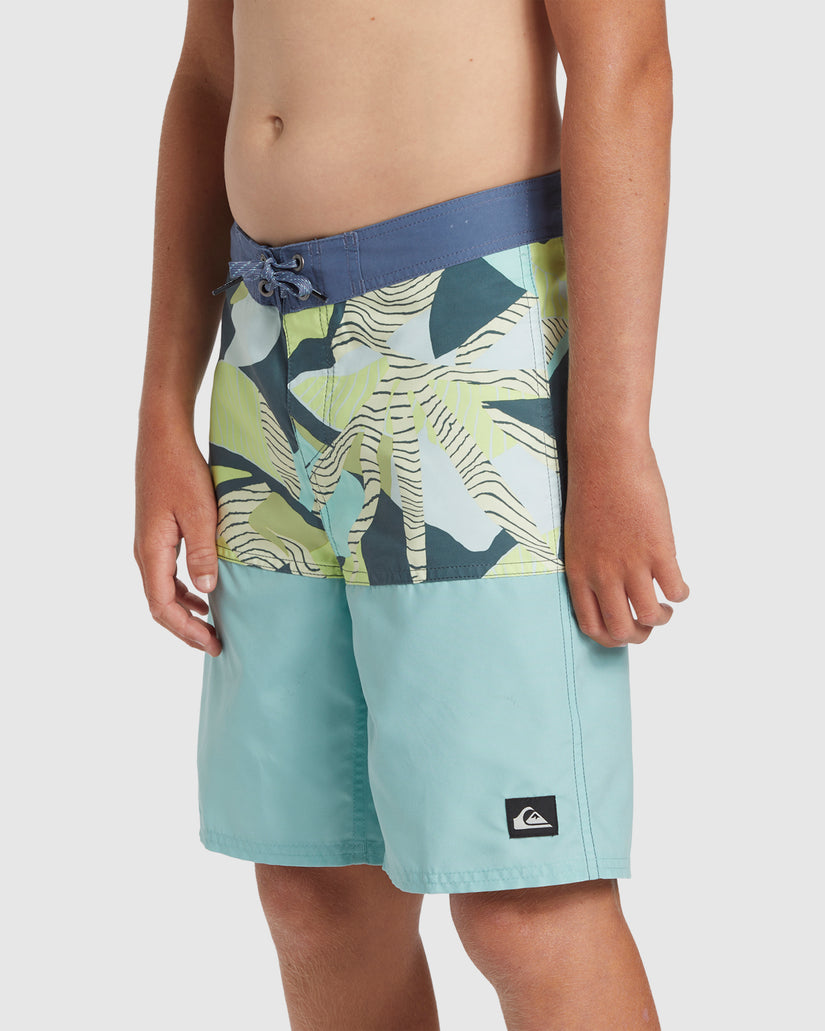 Boys 8-16 Everyday Division 17" Boardshorts