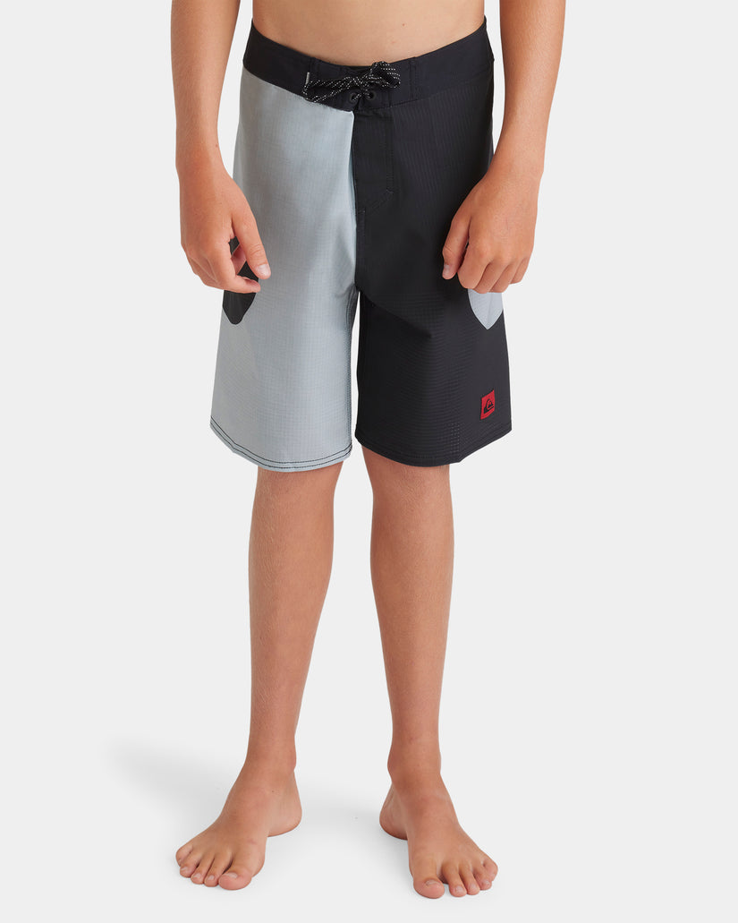 Boys 8-16 Highline Griff 17" Performance Boardshorts