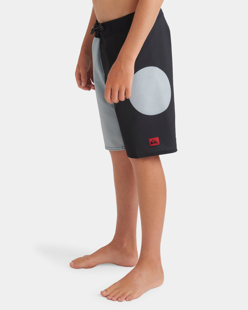 Boys 8-16 Highline Griff 17" Performance Boardshorts